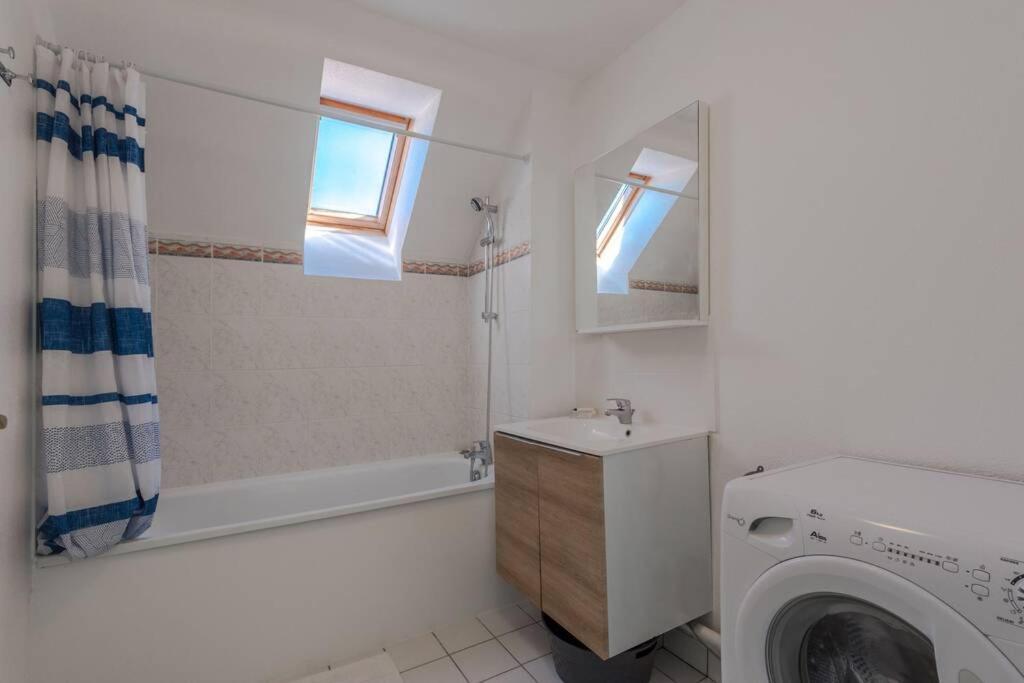 Guest House III Magny-le-Hongre Bagian luar foto